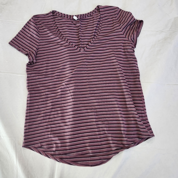 Lululemon Size 10 Striped V-Neck Women's Top - Picture 2 of 6